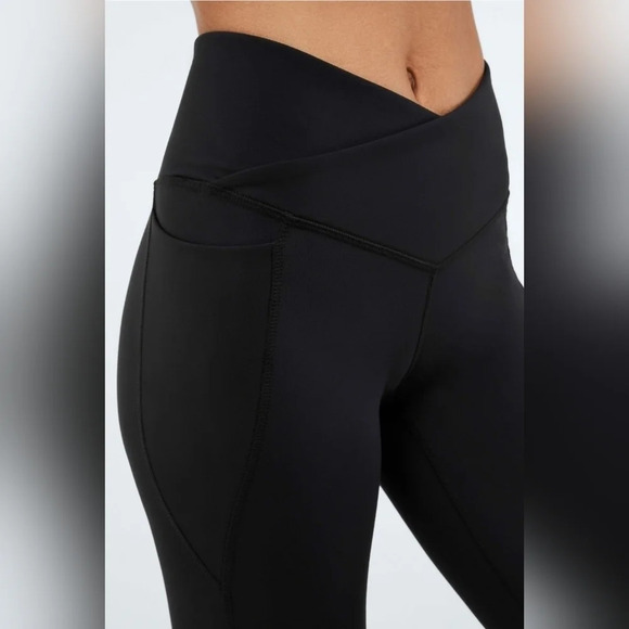 FABLETICS Oasis PureLuxe HW Crossover 7/8 Black Legging Size Small - Picture 5 of 6
